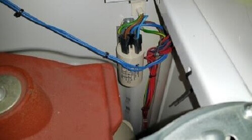 Повреждена проводка стиральной машины